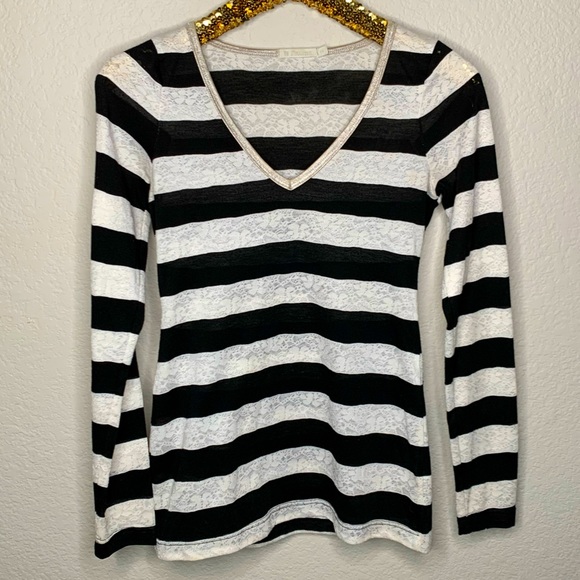 Laquette White Lace Black Stripe VNeck Long Sleeve - Picture 1 of 6